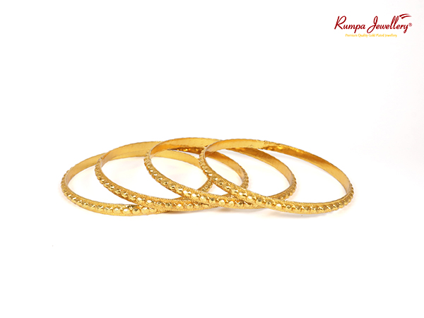 Four pieces Bangles